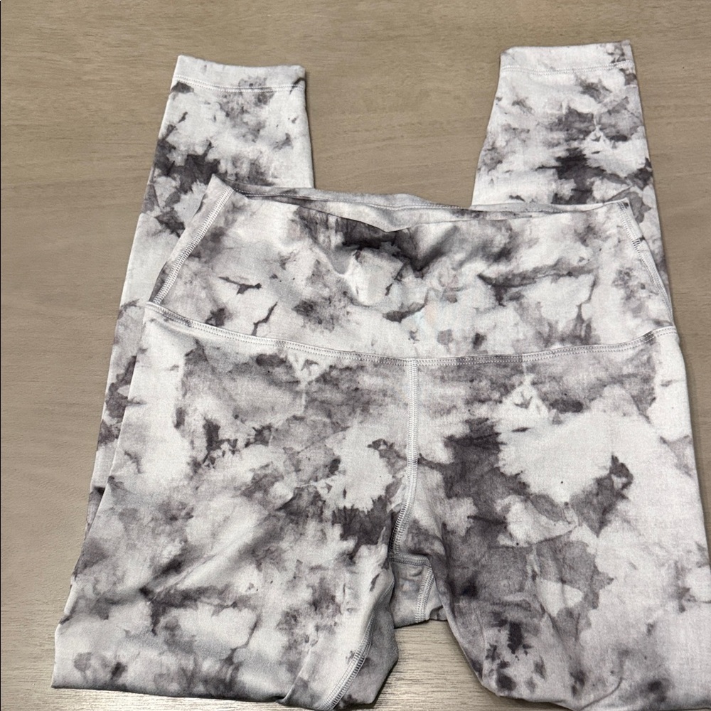 NOBULL Black and Gray Patterned Leggings
